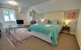 1 The Coach House